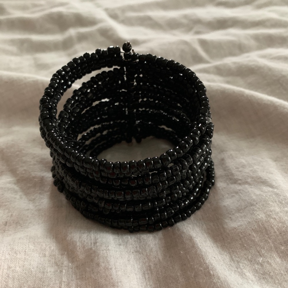 🖤 Beaded Cuff
